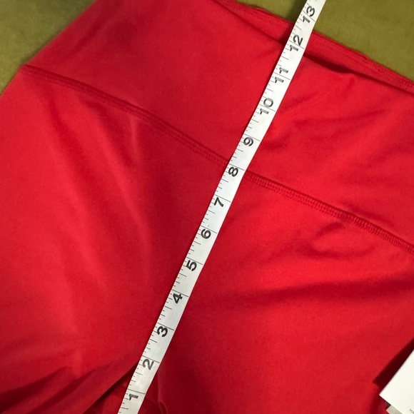 Beyond Yoga Powerbeyond Strive High Waisted Legging Sz M in Retro Red NWT 90 - Picture 16 of 16